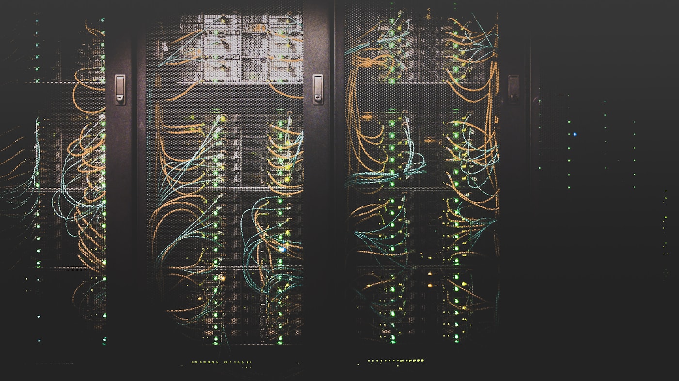 Serverové racky s aktivními prvky sítě